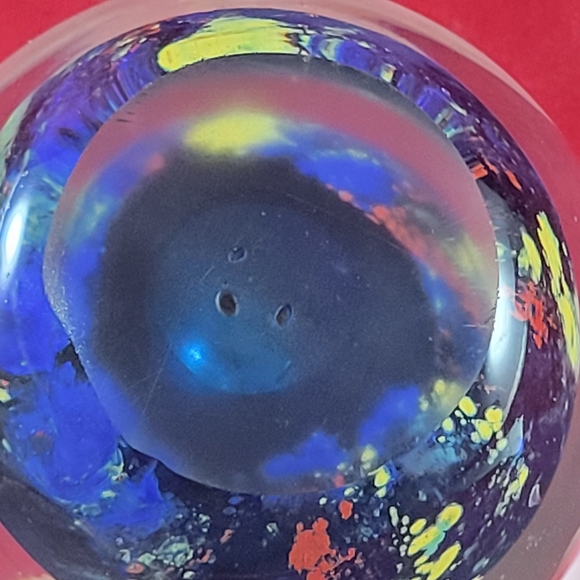 COLECTIBAL HAND BLOWN ART GLASS PAPERWEIGHT, LARGE . - Picture 8 of 8